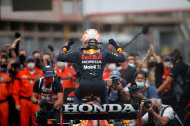 Experience the 2021 monaco grand prix at circuit de monaco with unprecedented access. Moment Historique Max Verstappen Et Red Bull Remportent Le Gp De F1 De Monaco Avec Honda Power
