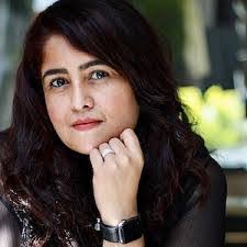 Claudia Wyatt's Instagram, Twitter & Facebook