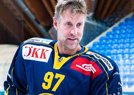 Joe thornton vs nazem kadri. Joe Thornton Offiziell Beim Hc Davos Articles Hockeyinfo Ch