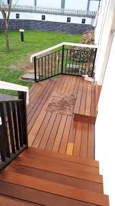 Jan 18, 2021 · jika di simak dengan seksama, bisa di pahami bahwa referensi rumah kita kali ini dahulunya adalah rumah panggung tradisional yang di renovasi dengan menambahkan rumah beton di bawahnya, sehingga rumah ini menjadi rumah tingkat 2 yang bagian tingkat 2 nya itu berupa rumah kayu dengan lantai kayu. Penyedia Lantai Kayu Parket Gorontalo Rajawali Parquet