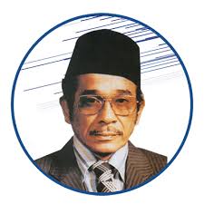 (boleh jadi nama silat cekak belum timbul pada ketika itu atau silat cekak bukan bernama silat cekak seperti yang kita ketahui hari ini yang menurut sejarahnya pakcik ini perlu dicari dan ditanya semula kisahnya supaya tidak menimbulkan fitnah kepada seluruh ahli silat cekak di malaysia. Utama Persatuan Seni Silat Cekak Malaysia