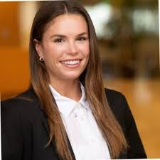 A few weeks ago I graduated from the University of Vermont with a BSBA in  finance and marketing as well as a minor in sports management! I am so  grateful for my