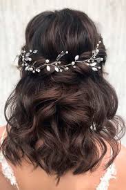 Complete guide to help find that perfect wedding hair jewelry can be a lifesaver for mother of the bride hairstyles for medium length hair. 25 Charming Mother Of The Bride Hairstyles To Beautify The Big Day