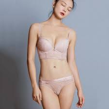 Different sizing used across the globe can be confusing! 34c Bra Size Image Photos Pictures On Alibaba