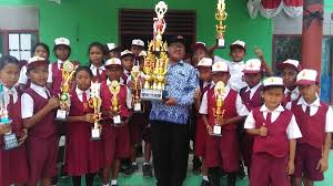 Sehingga pada akhir pertemuan diharapkan untuk mengenalkan siswa cara membuat karangan berdasarkan gambar seri. Dulu Sdn 2 Mulyosari Terisolir Sekarang Sekolahan Ini Punya Prestasi News Lampung Terkini