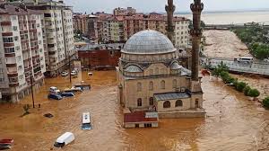 Çayeli ilçesi madenli beldesinde sel felaketi nedeniyle kayıp olduğu. Rize De Sel Felaketi Iki Kisi Hayatini Kaybetti 11 Kisi Yaralandi Yesil Gazete