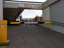 The deutsche bundesbank is the central bank of the federal republic of germany. Parkplatz Lindenstrasse Hofweg