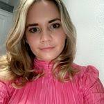 Taryn Gardner's Instagram, Twitter & Facebook