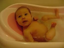 The First Years Sure Comfort Deluxe Newborn To Toddler Tub Review