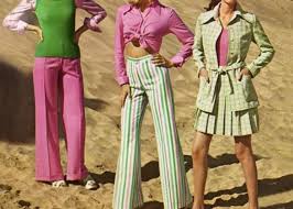 Bedanya, pakaian adat masa kini tampak lebih tertutup. Kamu Wajib Tahu Ternyata Ini Beda Retro Style Dan Vintage Style Mylife