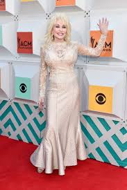From gorgeous dresses and handsome suits to cowboy boots and lavish jewelry, this red carpet event never check out what your favorite stars are wearing on this year's acm awards red carpet. 2016 Acm Red Carpet Looks Best Dresses From The Academy Of Country Music Awards
