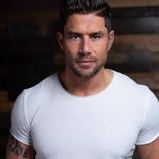 Joel Rush's Instagram, Twitter & Facebook