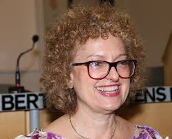 Organismi': il debutto di Carolyn Christov-Bakargiev alla Gam