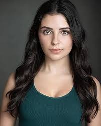 Hannah Levinson's Instagram, Twitter & Facebook