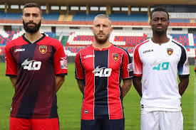 Who is the coach of cosenza calcio 1914? Novas Camisas Do Cosenza Calcio 2020 2021 Legea Mantos Do Futebol