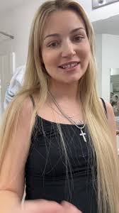 Keri Foster's Instagram, Twitter & Facebook