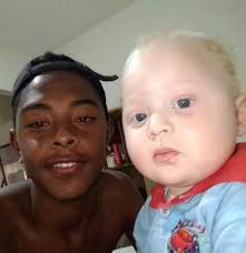 Maria Aparicio con el Theo 😒🤣🤣