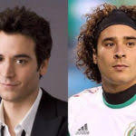 Is mexican goalkeeper guillermo ochoa and ted mosby from 'how i met your mother' the same person? Ted Mosby De How I Met Your Mother Se Molesta Por Comparacion Con Memo Ochoa Las Noticias De Ciudad Juarez