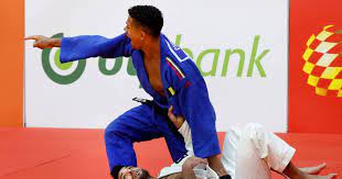 His last victories are the paris 2020 in men's half middleweight 81 kg and the masters 2019 in men's half middleweight 81 kg. Sami Chouchi Verovert Brons Op Grand Slam Judo Tasjkent Na Belgisch Onderonsje Met Matthias Casse Meer Sport Hln Be
