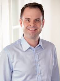 Robert Brownlee's Instagram, Twitter & Facebook