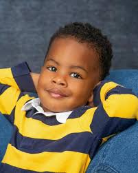 He just knows he's handsome 😭💛