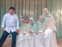 Bila oki terkenal sebagai sosok artis. 5 Sikap Positif Ria Ricis Sang Queen Of Youtube Indonesia Inspiratif