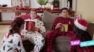 Prudish Teens Try Eachothers Cocks On Christmas - XVIDEOS.COM