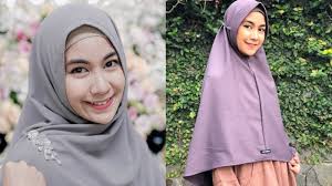 Jika kita yakin dan tak mudah menyerah dalam meraih mimpi, rezeki akan terus mengalir kepada kita. Anisa Rahma Berhijab Syari Penampilan Dua Kakak Wanitanya Di Foto Keluarga Jadi Perbincangan Tribun Solo