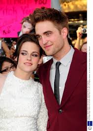 Check out full gallery with 4690 pictures of kristen stewart. Robert Pattinson Moves In With Stewart