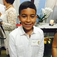 HOY CELEBRO EL DÍA EN QUE ME CONVERTÍ EN ABUELO POR PRIMERA VEZ! Y por  supuesto, celebro la vida de mi amado nieto Andrew Farrell que fue quien me  dio ese título.