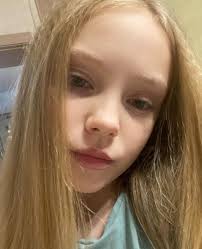 I may be ugly, but: 1. I text back in less than 5 sec 2. I'm funny 3. I eat  🥖 4. I don't need your money