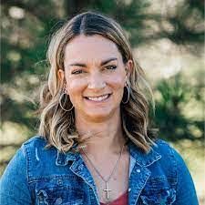 Amanda Gerstner's Instagram, Twitter & Facebook