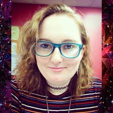 Hayley Slayton's Instagram, Twitter & Facebook