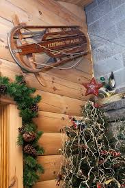 From dinnerware to wall art to table linens to countertop canisters, read about country chicken kitchen decor for more inspiration. 22 Country Christmas Decorating Ideas Enhanced With Recycled Crafts And Rustic Vibe