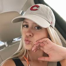 Cate Boller (@ca28te)