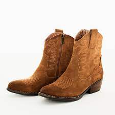 Shopstyle is a smart shopping platform where you can discover the latest fashion trends and shop from over 4,500 designer retailers from over 1,400 stores across the world. Camel Colored Cowboy Boots