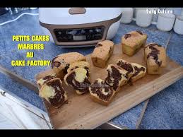 Petits Cakes Marbres Au Cake Factory Sally Cuisine Episode 52 Youtube Sallycuisine Cakemarbre Cakefactory Recettecakefactor Cake Factory Cuisine Cake