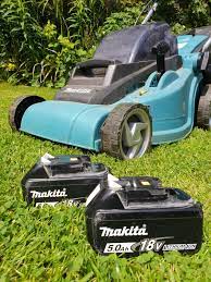 Makita Dlm380 38cm Cordless Lawnmower Cordless Lawn Mower Lawn Mower Makita