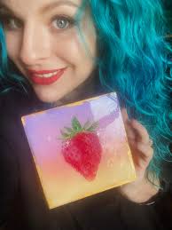 Hi All. Hope you're well. I've recently started dabbing a little bit with  crafts and heard that epoxy resin is great for varnishing oil painting. But  apparently it also can be mixed