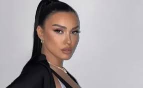 Ambasadorja amerikane Yuri Kim reagon për herë të parë