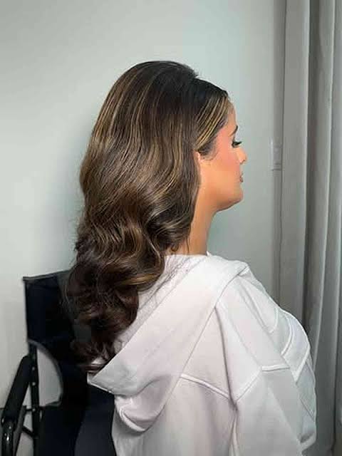 26 Perfectly Gorgeous Down Hairstyles for Prom 2026