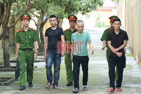 Công ty cổ phần công nghệ epi * chịu trách nhiệm: Cáº£nh Sat Hinh Sá»± Ha TÄ©nh Báº¯t Nhom Ä'á»'i TÆ°á»£ng Giá»¯ NgÆ°á»i Trai Phep Ä'á»ƒ Ä'oi