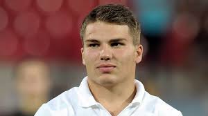 What makes antoine entertaining to experience, are his optimism and authenticity. Stade Toulousain Antoine Dupont A Retrouve Les Terrains Ce Weekend