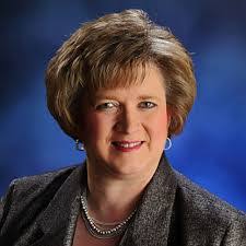 Shelly Tate's Instagram, Twitter & Facebook