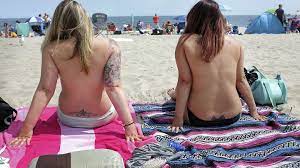 ميتا ترفع قيود الحظر الصارمة على ظهور النساء عاريات الصدر بشكل كامل |  Euronews