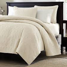 Here's the difference between bedspreads, coverlets, blankets, and quilts. Fastfurnishings Bedspreads Quilts Coverlets Sears