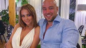 If you are trying to register or reset your account using that, the wait may exceed 12 hours. Kim Gloss Emotionale Liebesbekundung An Ihren Verlobten Alexander Beliaikin