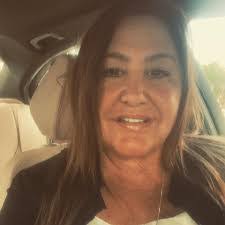 Rena Leone's Instagram, Twitter & Facebook