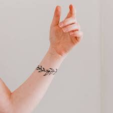 Tips are usually 15 to 20% of the total cost. How Much Does A Tattoo Cost Based On Size Uk Prices 2021 Inkably Co Uk
