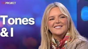 Genna Carey's Instagram, Twitter & Facebook